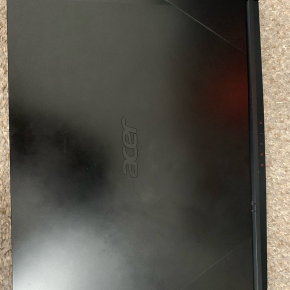 Acer Nitro 5AN515-55-53E5 Gaming Laptop